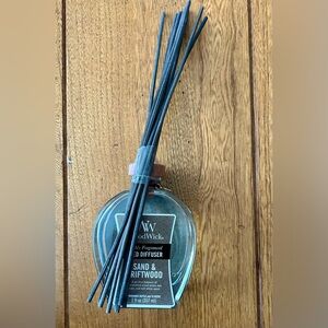 NWT Woodwick Highly Fragranced reed diffuser sand and driftwood